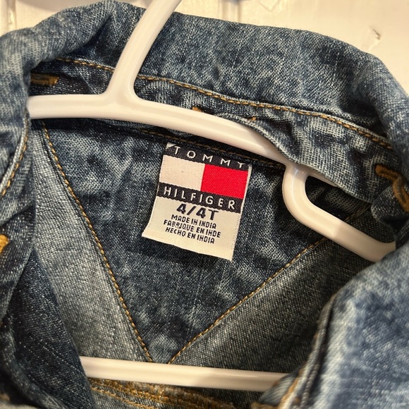 Vintage Tommy Hilfiger 4t Kids medium wash Denim zip up Jean Jacket - Picture 3 of 4